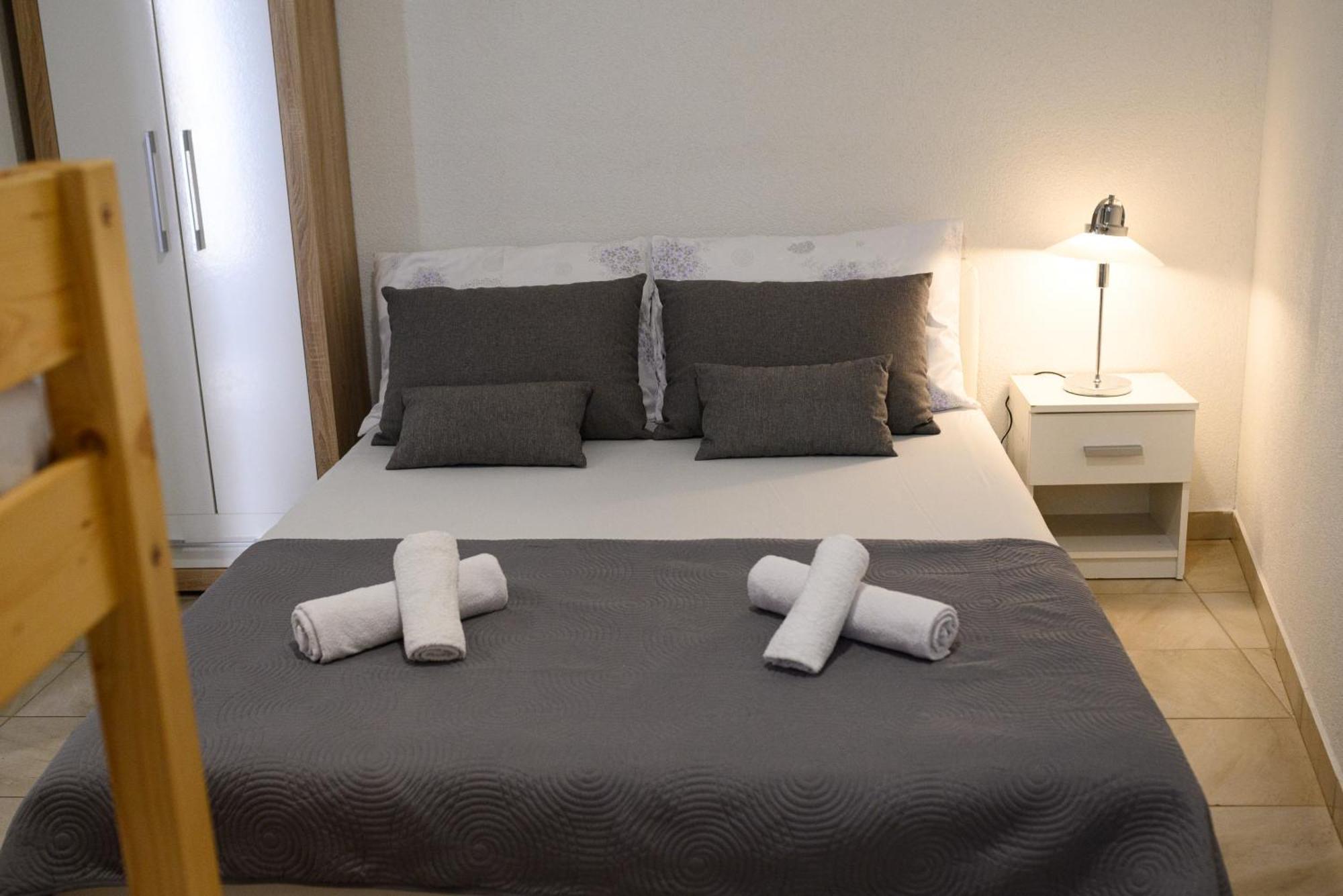 Apartments Coric Trogir Exterior photo